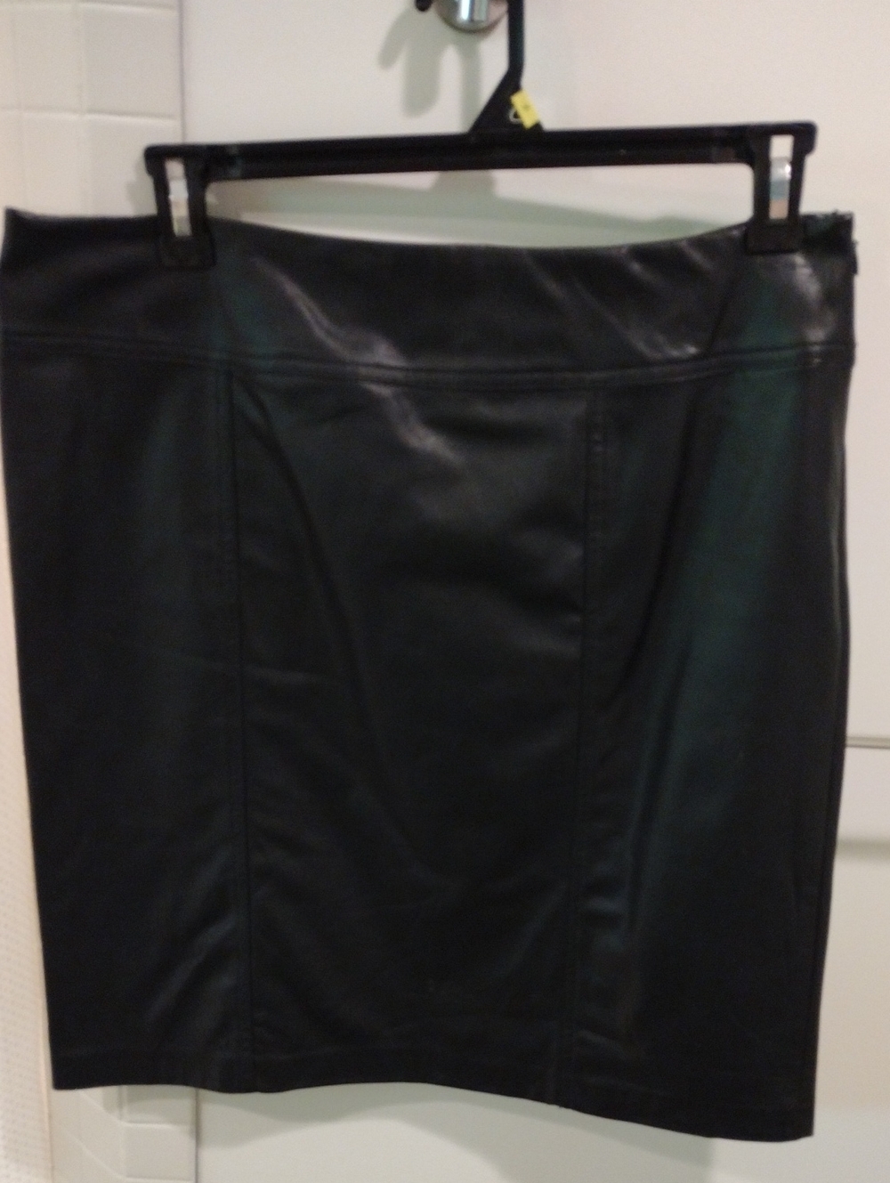 Dana Buchman Black Faux Leather Pencil Skirt